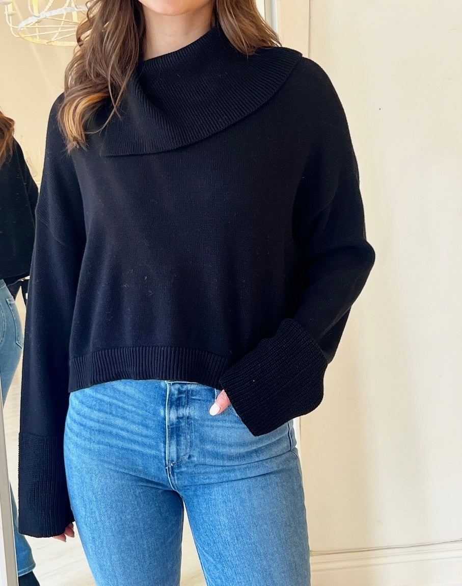 LILY TURTLENECK