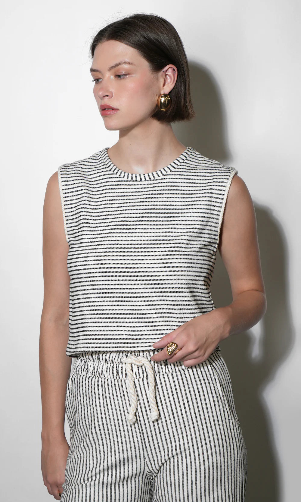 DAPHNE SLEEVELESS KNIT SHELL TOP