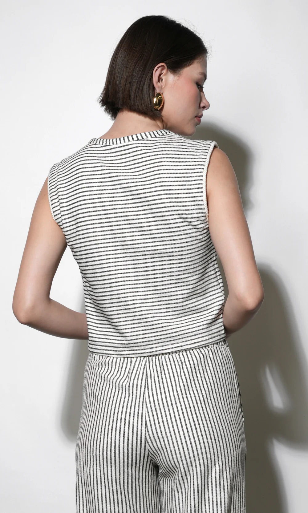 DAPHNE SLEEVELESS KNIT SHELL TOP