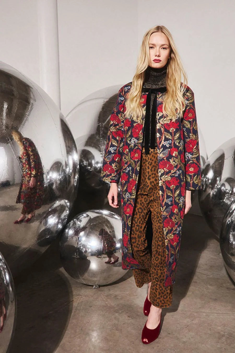 Portman Coat in Palais Floral Gold