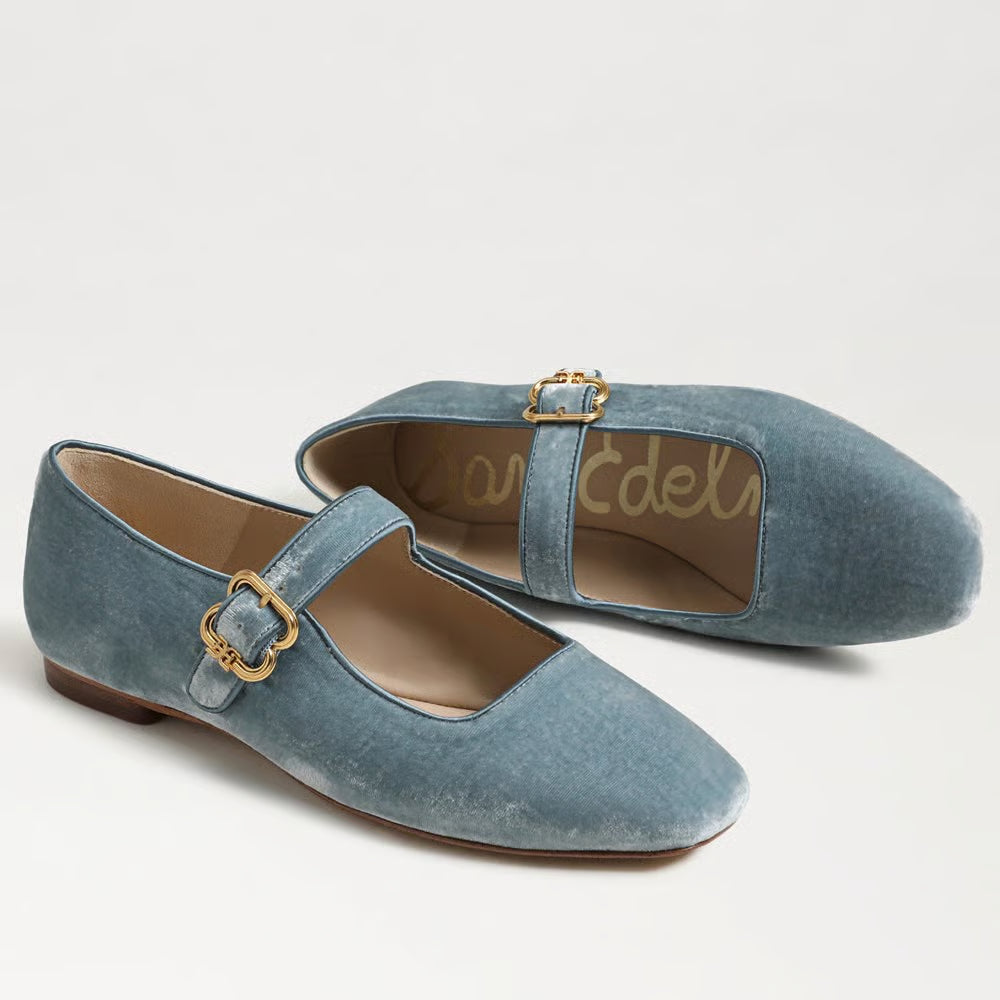 Michaela Mary Jane Flat