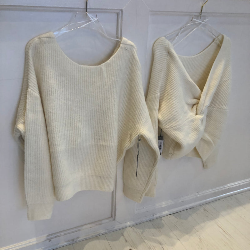 LEIGH SWEATER