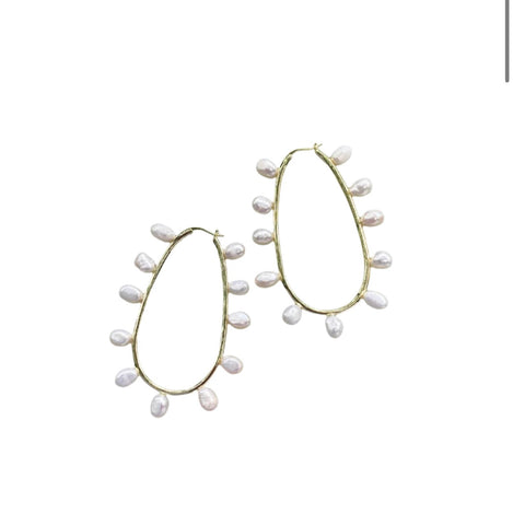 PEARL LOOP EARRING