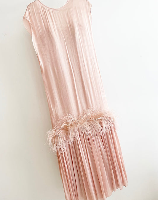 FEATHER TRIM GOWN ~